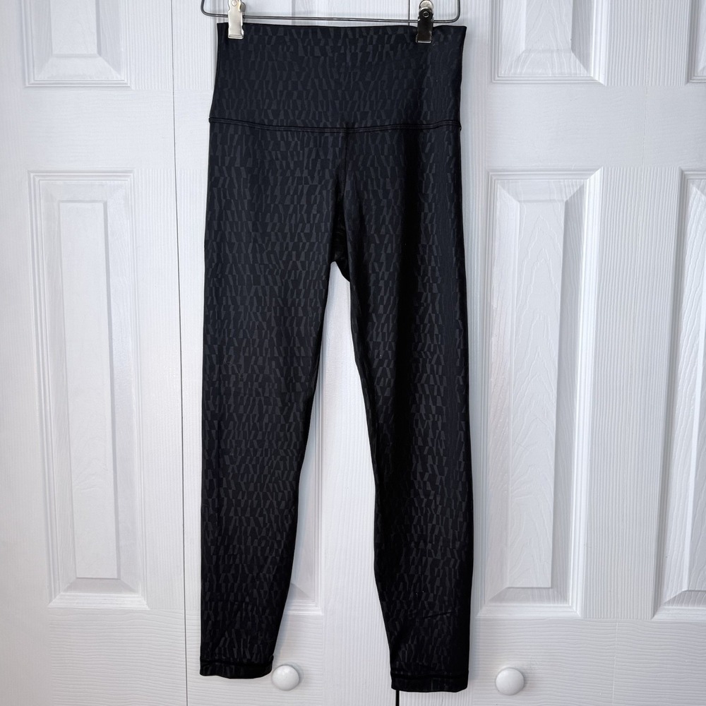LULULEMON  Align High Rise Pant 23.5" Segment Emboss Black‎ Leggings Capris 6